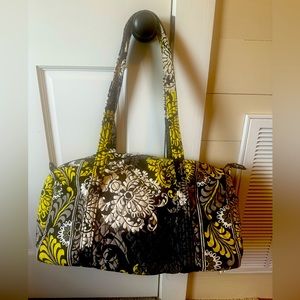 Medium travel duffel